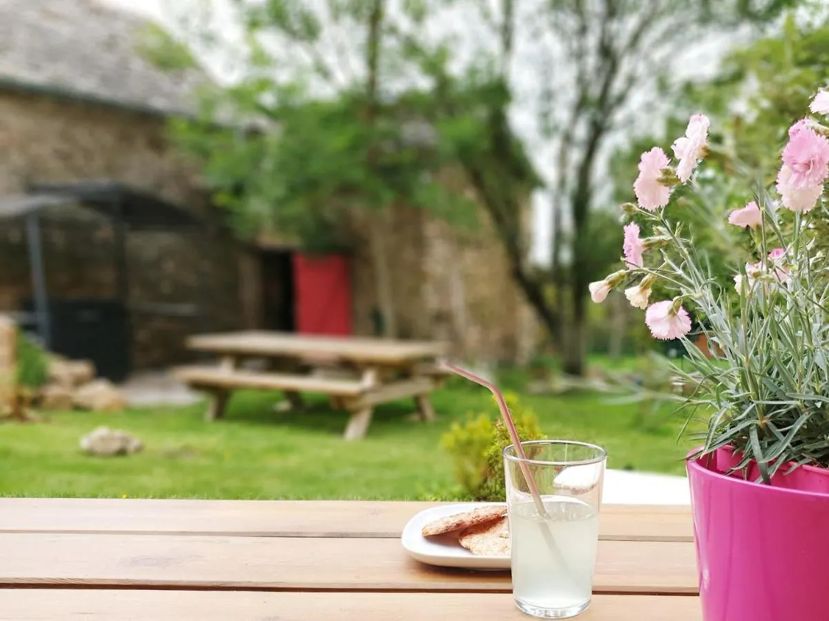 Couette-café ROUET-NATURE.FR - Chambre d'hôtes Nid Douillet Trébas